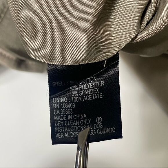 Tahari Arthur S. Levine Beige Peplum Career Blazer Coat Women's Size 6 - Picture 2 of 16